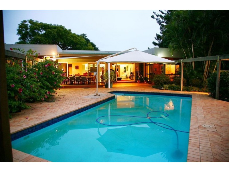 12 High St, Tinana QLD 4650