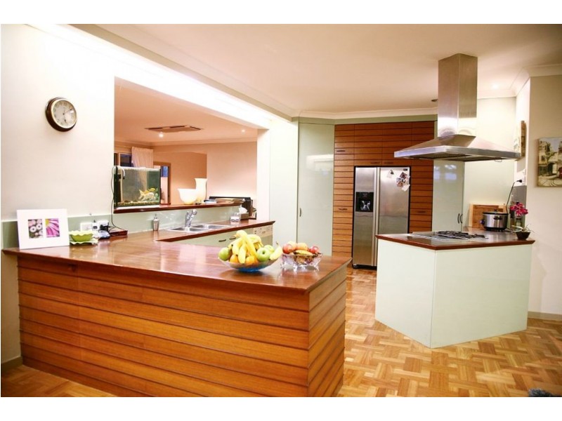 12 High St, Tinana QLD 4650