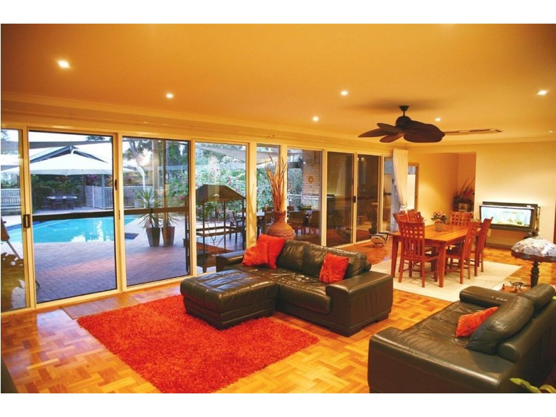 12 High St, Tinana QLD 4650