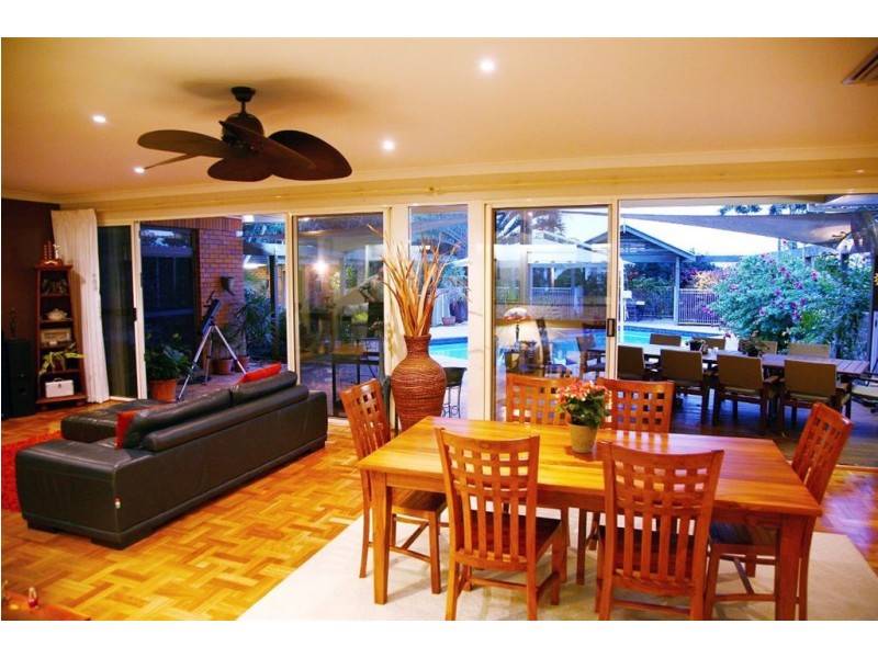 12 High St, Tinana QLD 4650