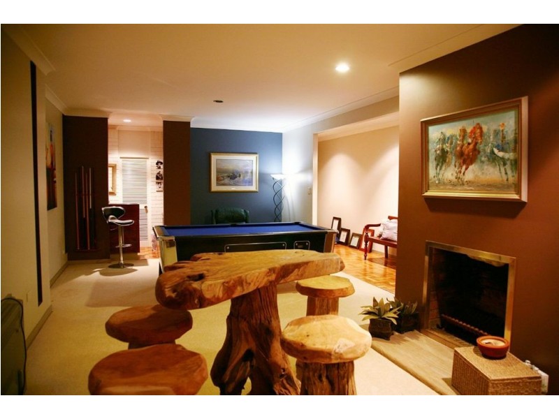 12 High St, Tinana QLD 4650