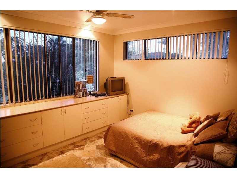 12 High St, Tinana QLD 4650