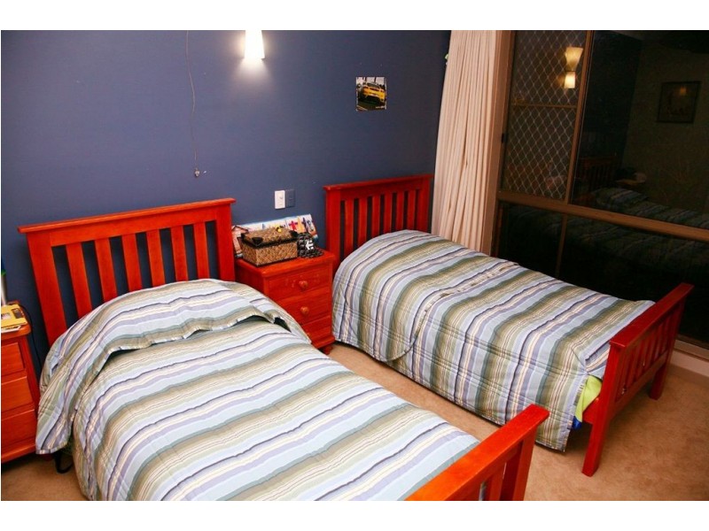 12 High St, Tinana QLD 4650