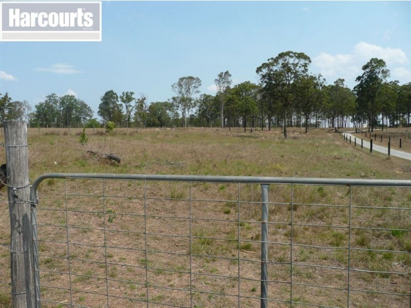 4 Three Mile Road East, Tinana South QLD 4650