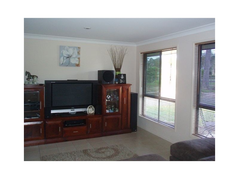 55 Woocoo Drive, Oakhurst QLD 4650