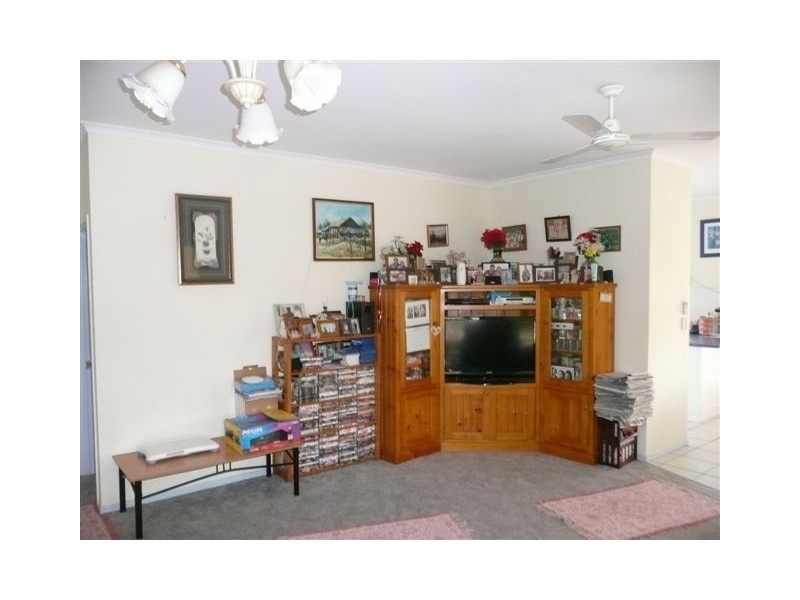 73 Woocoo Drive, Oakhurst QLD 4650