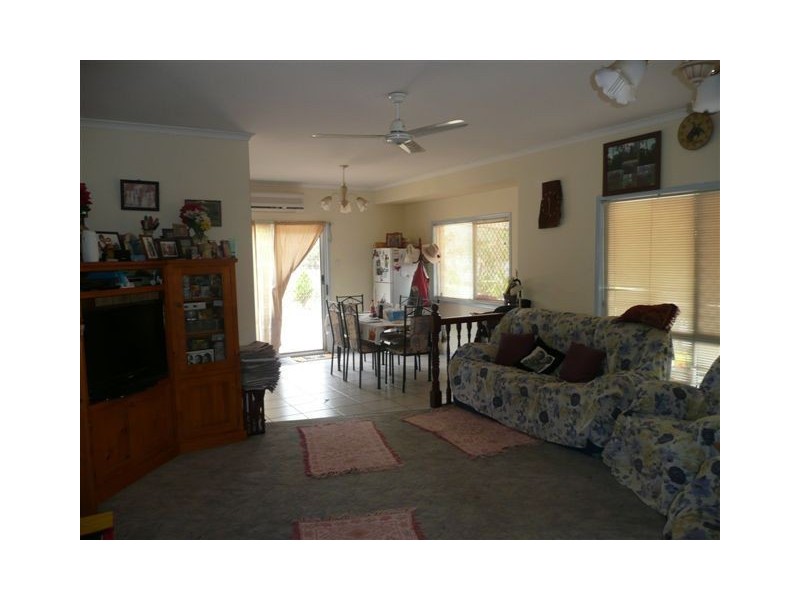 73 Woocoo Drive, Oakhurst QLD 4650