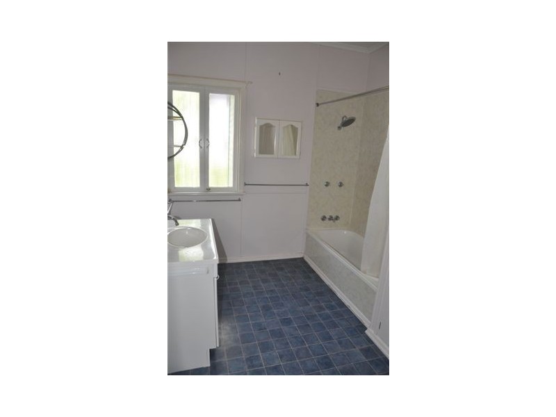 5 French Ave, Maryborough QLD 4650