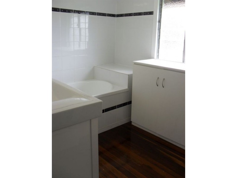 6 Saltwater Creek Road, Maryborough QLD 4650