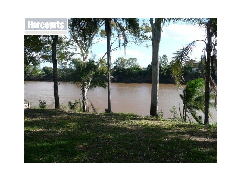 11 Puller Street, Granville QLD 4650