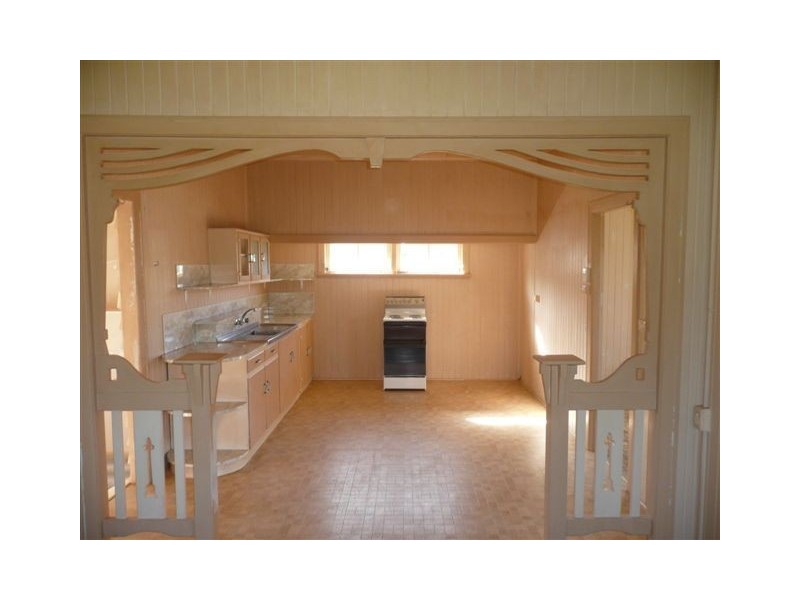 11 Puller Street, Granville QLD 4650