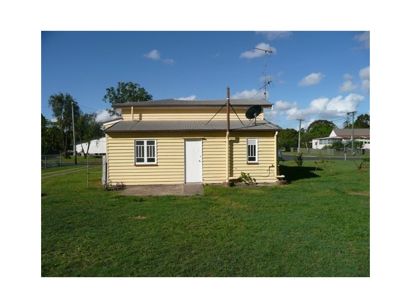 11 Puller Street, Granville QLD 4650