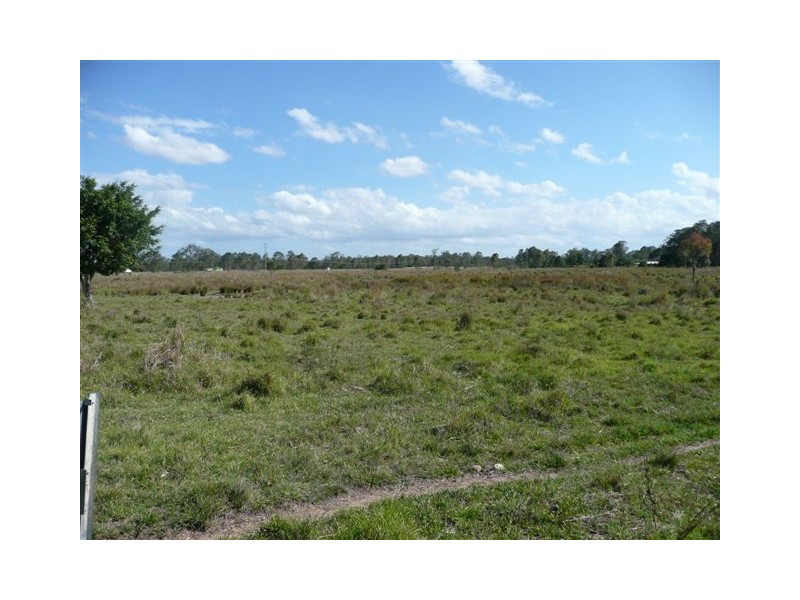 318 Eatonvale Road, Tinana QLD 4650