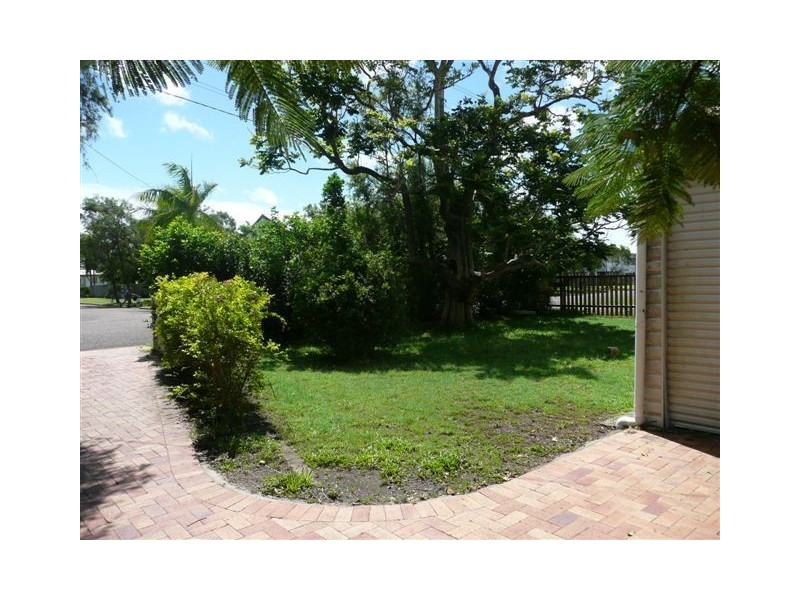 25 Errol Street, Maryborough QLD 4650