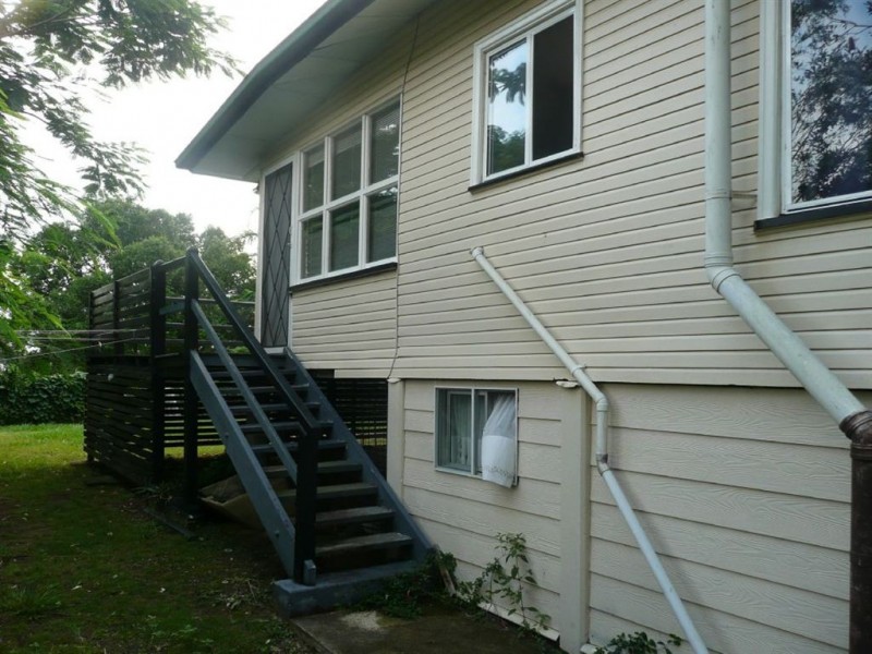 25 Puller Street, Granville QLD 4650