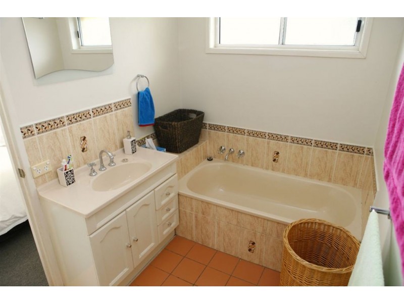 43 Brugh Street, Aldershot QLD 4650