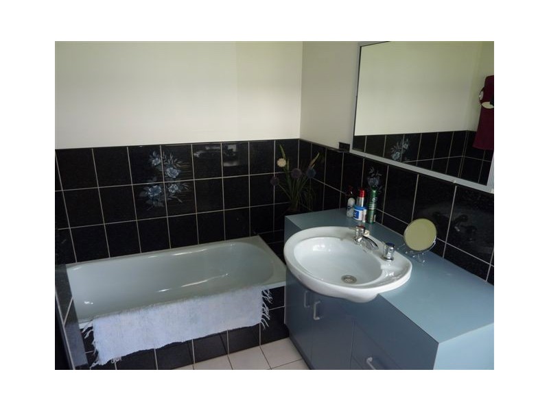 121 Odessa Street, Granville QLD 4650