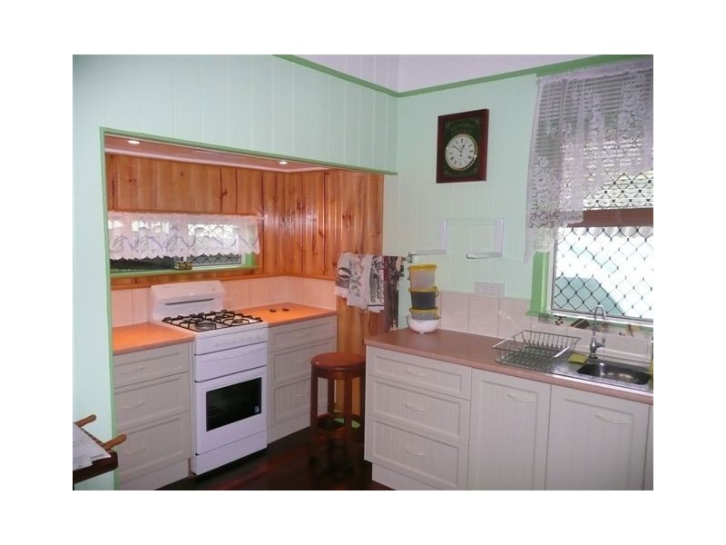 5 Fairlie Ave, Maryborough QLD 4650