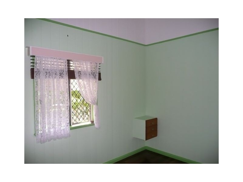 5 Fairlie Ave, Maryborough QLD 4650