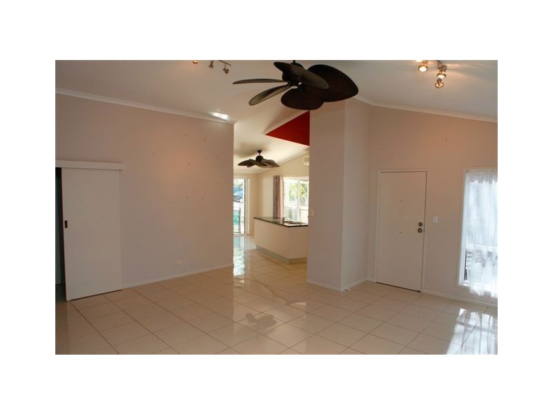 20 Gladstone Street, Maryborough West QLD 4650