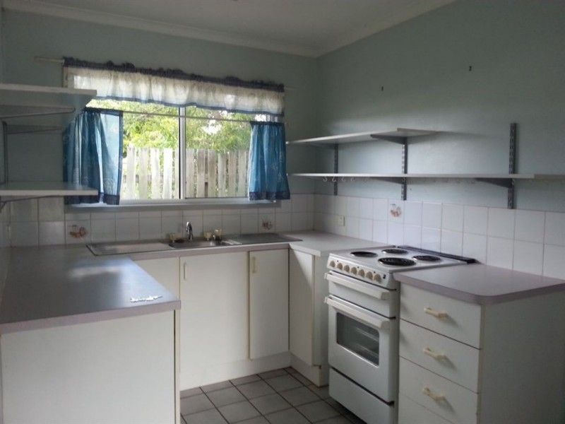 1/27 Tiaro St, Tiaro QLD 4650