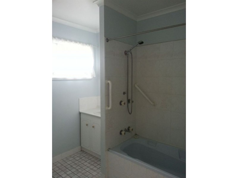 1/27 Tiaro St, Tiaro QLD 4650