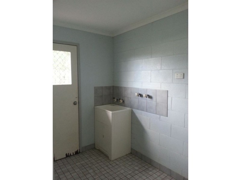 1/27 Tiaro St, Tiaro QLD 4650
