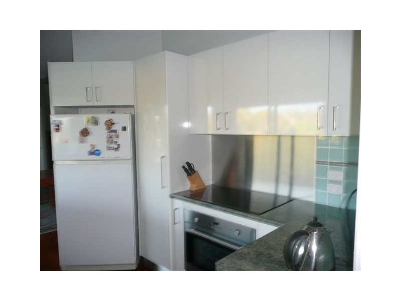 8 Price Street, Tiaro QLD 4650