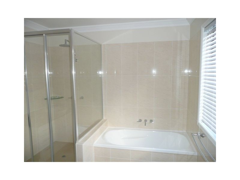 8 Price Street, Tiaro QLD 4650