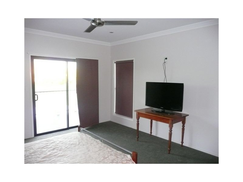 8 Price Street, Tiaro QLD 4650