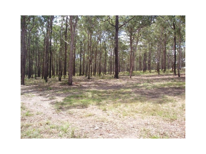 108 Nangarin Road, Oakhurst QLD 4650