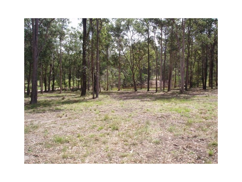 108 Nangarin Road, Oakhurst QLD 4650