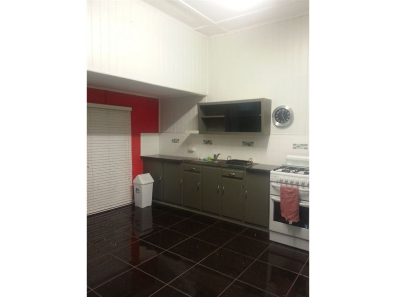 5 Charles Street, Maryborough QLD 4650