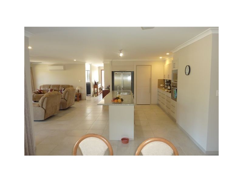 18 Niclintel Place, Oakhurst QLD 4650