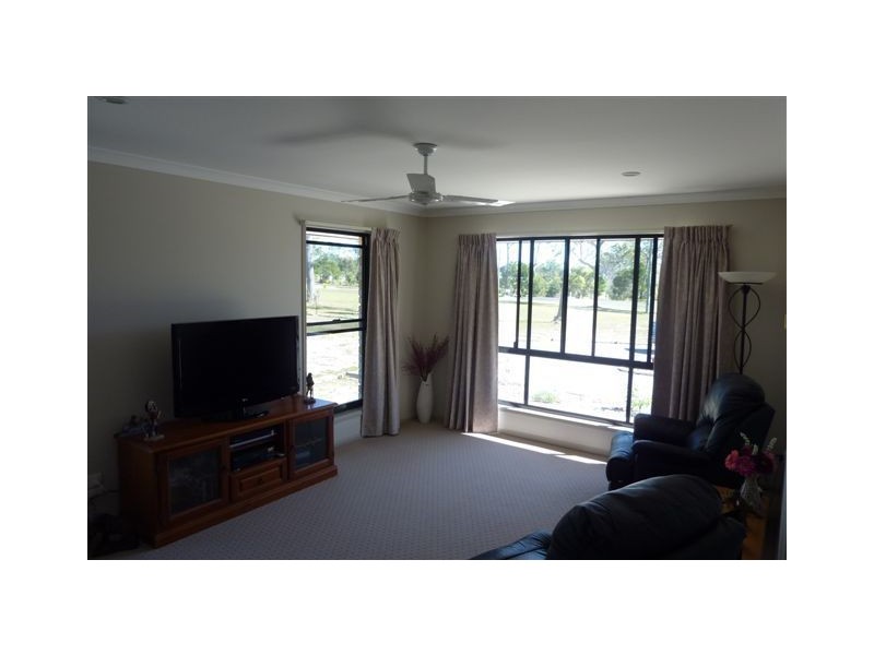 18 Niclintel Place, Oakhurst QLD 4650