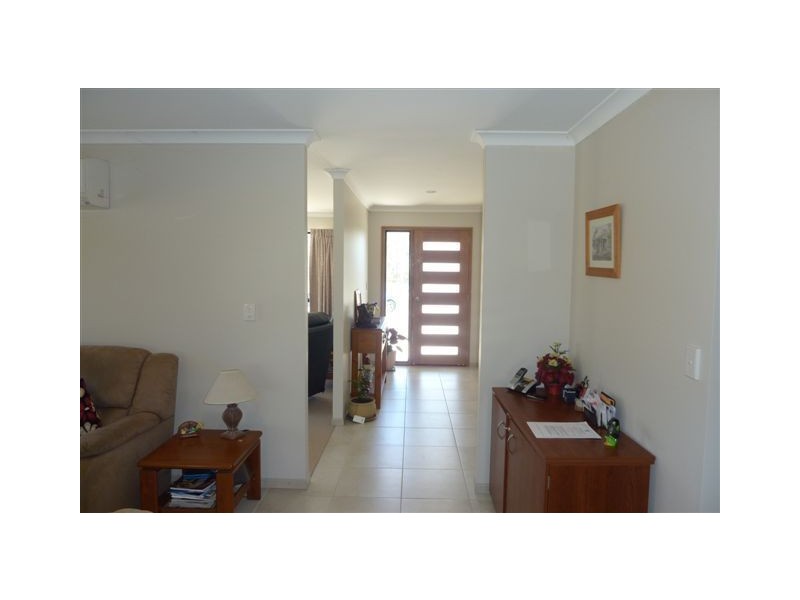 18 Niclintel Place, Oakhurst QLD 4650