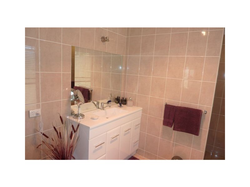 18 Niclintel Place, Oakhurst QLD 4650