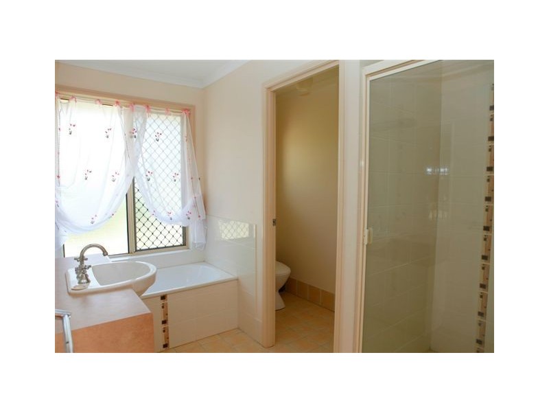 58 Loretto Drive, Oakhurst QLD 4650