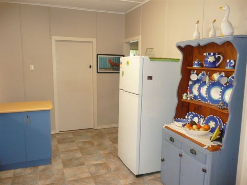 4 Gaynor Street, Maryborough QLD 4650