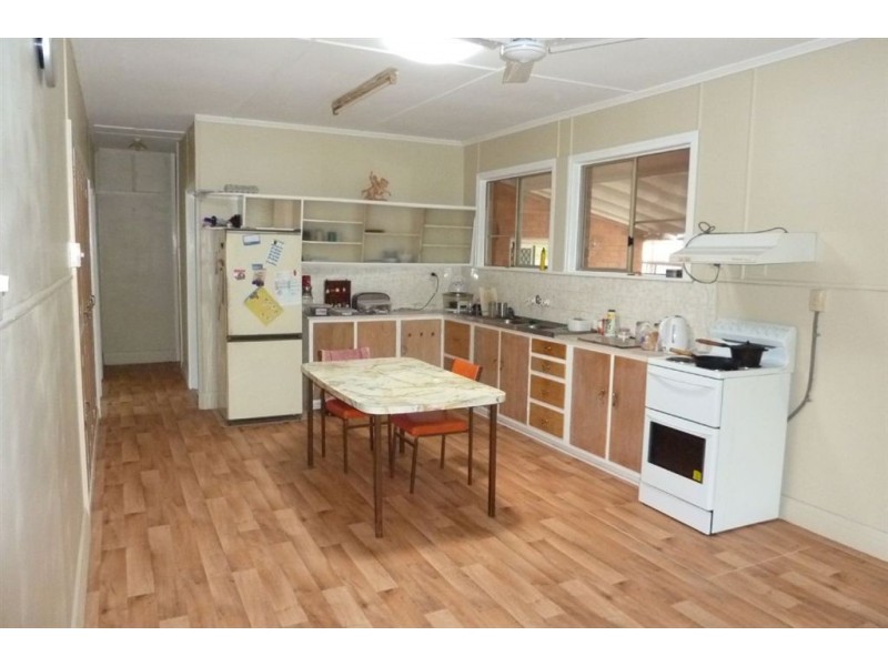 110 Boys Ave, Maryborough QLD 4650