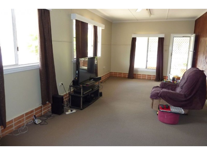 110 Boys Ave, Maryborough QLD 4650