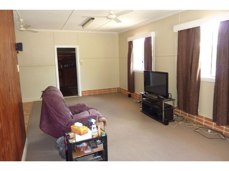 110 Boys Ave, Maryborough QLD 4650