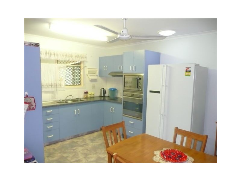 35 Loretto Drive, Oakhurst QLD 4650