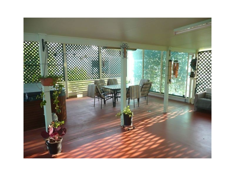 35 Loretto Drive, Oakhurst QLD 4650
