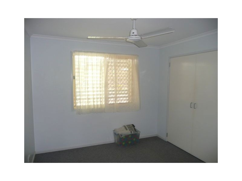 35 Loretto Drive, Oakhurst QLD 4650