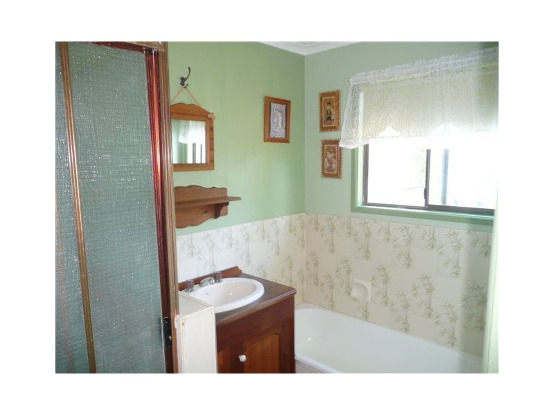 92 Arnaud Street, Granville QLD 4650