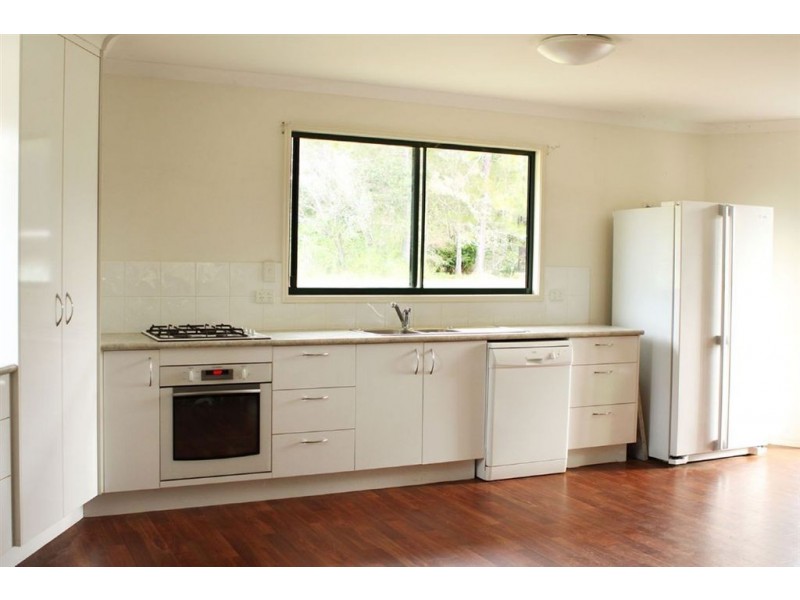 40 East Street, Howard QLD 4659