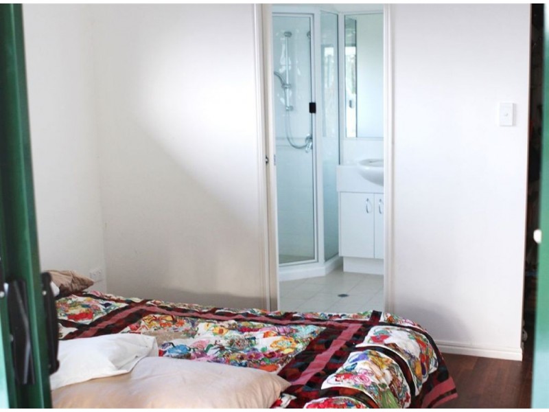 40 East Street, Howard QLD 4659