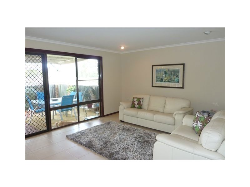 7 Sims Road North, Oakhurst QLD 4650