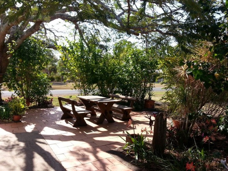 5 Oak Street, Boonooroo QLD 4650